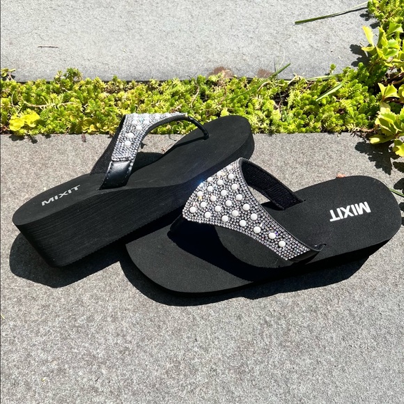 Mixit Shoes - 🔵 3/ -$15 MIXIT Black Wedge Flip Flops w/Rhinestone & Pearl Detail Size 7